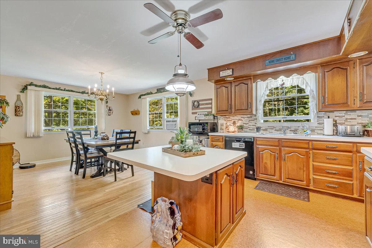 141 Church Hill Road photo 23