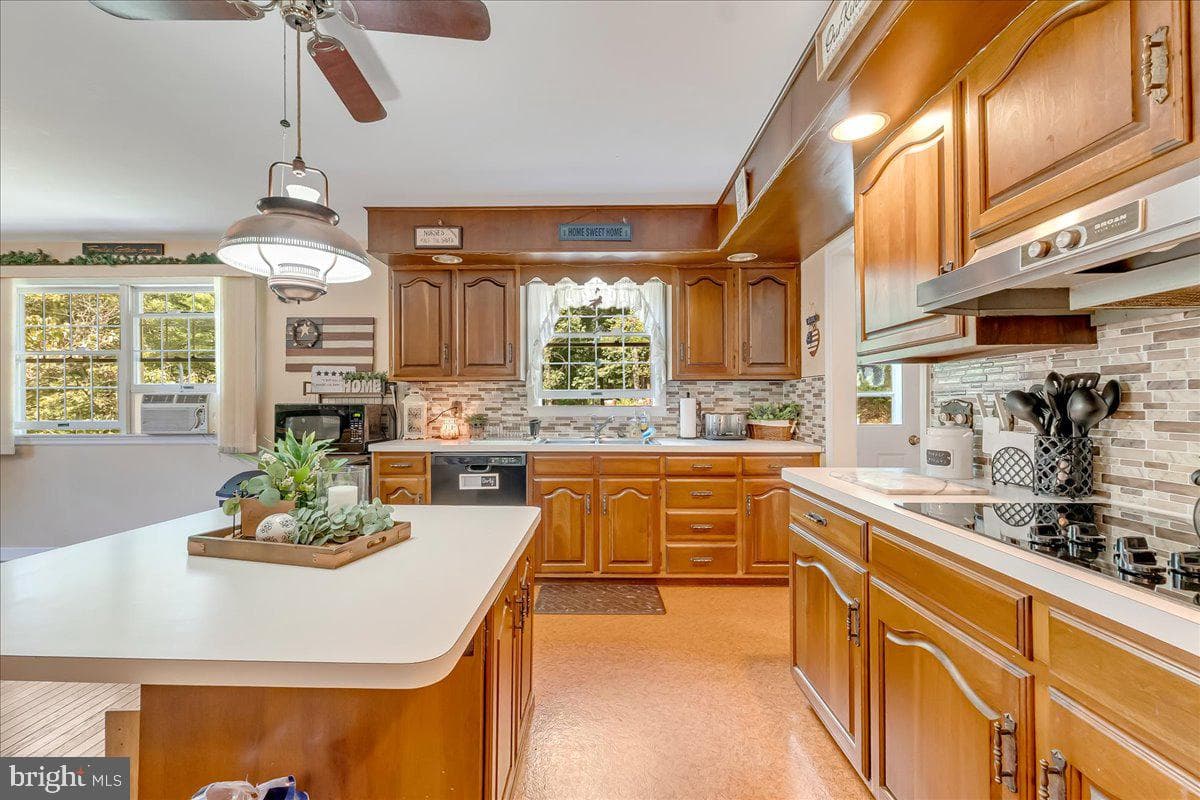 141 Church Hill Road photo 24