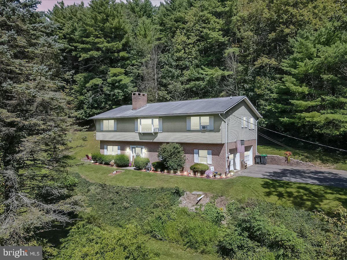 141 Church Hill Road photo 3