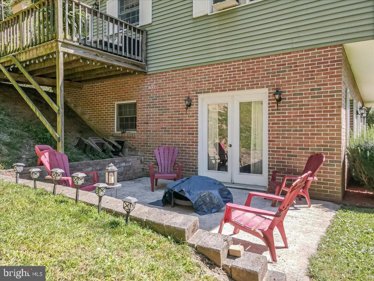 141 Church Hill Road photo 52