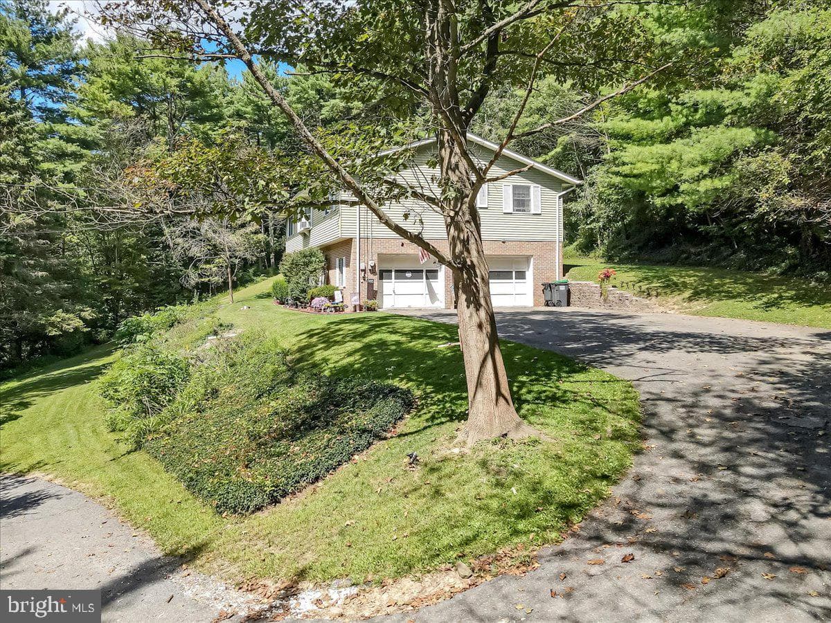 141 Church Hill Road photo 68