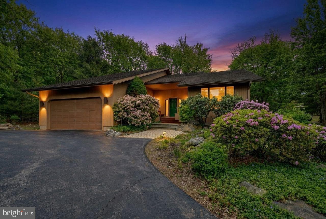 96 Wolf Road photo 1