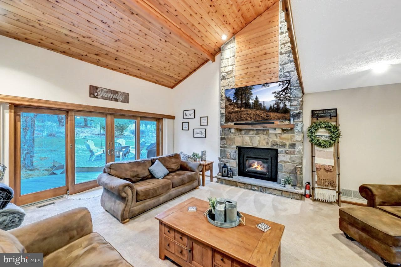 96 Wolf Road photo 14