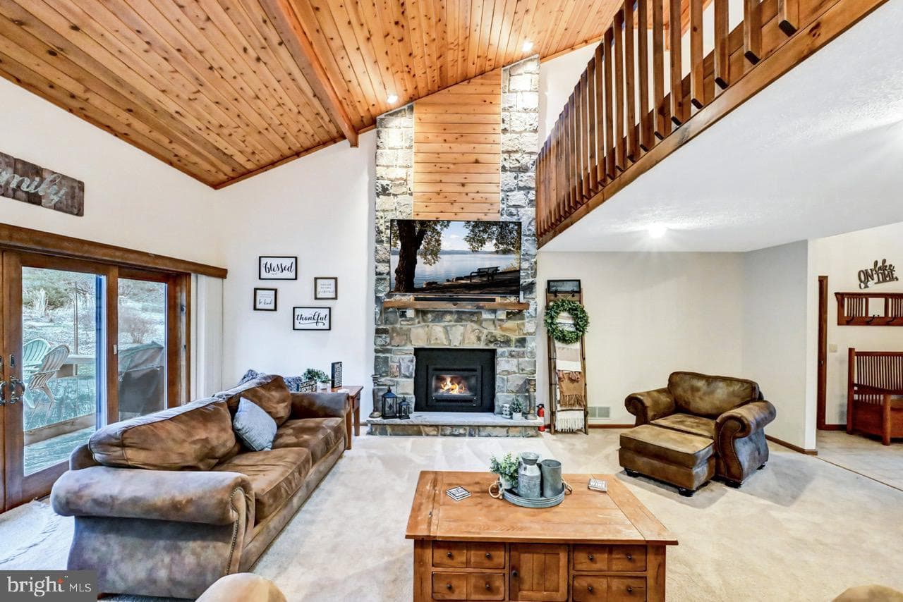 96 Wolf Road photo 19