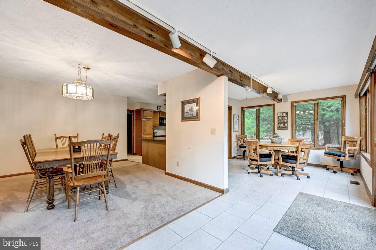 96 Wolf Road photo 24