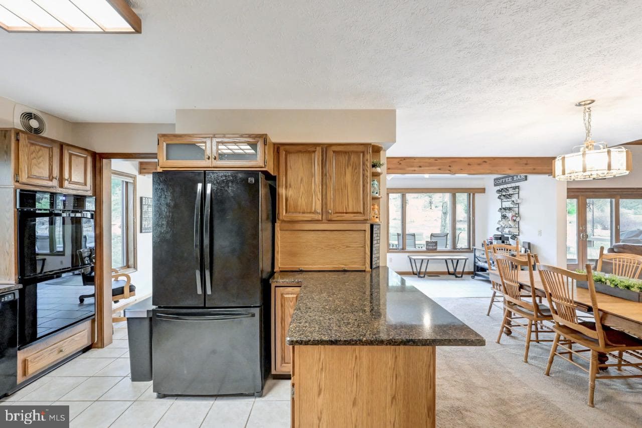 96 Wolf Road photo 30
