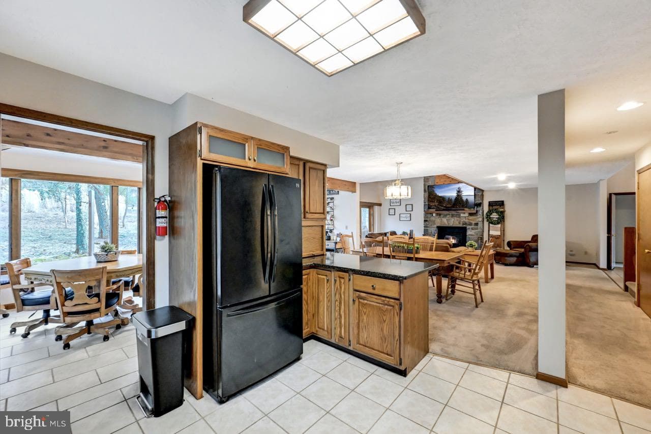 96 Wolf Road photo 32