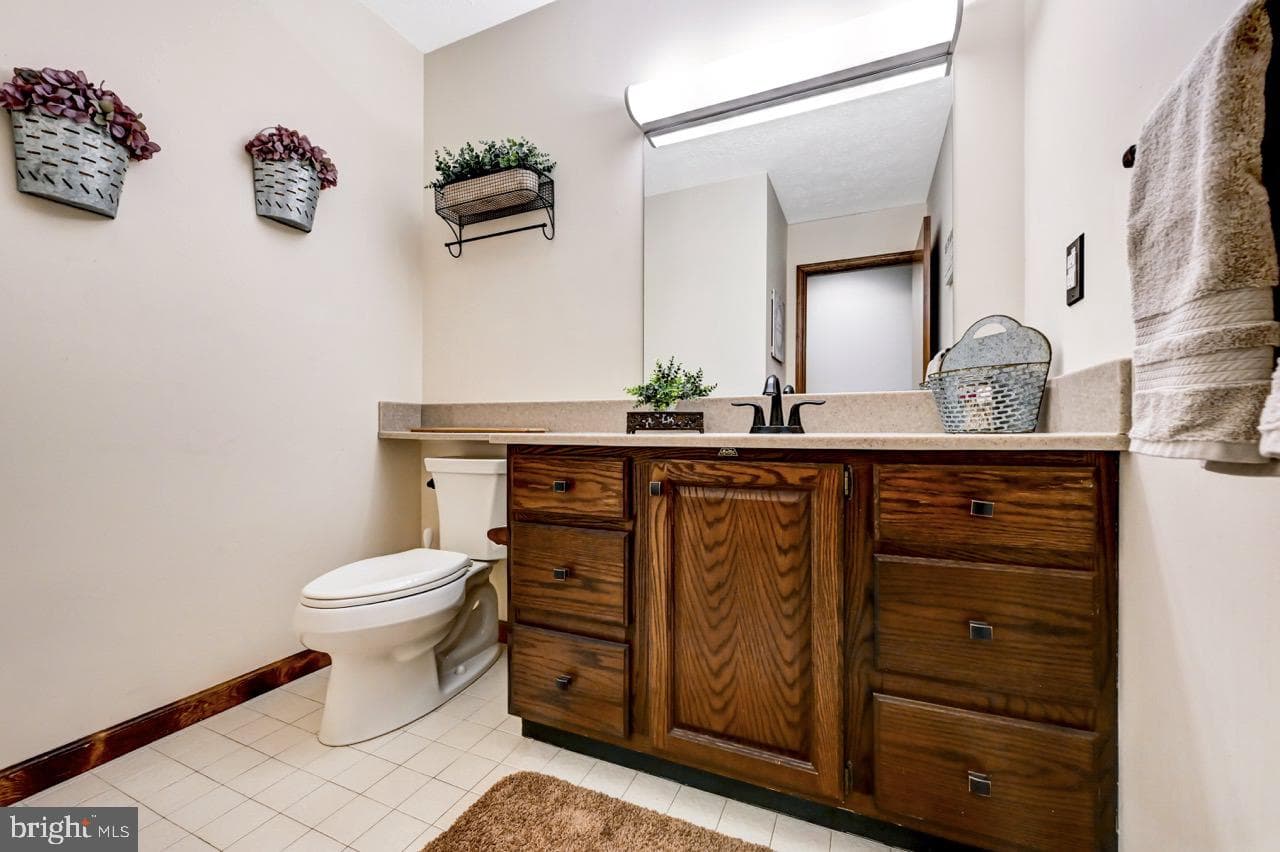 96 Wolf Road photo 35