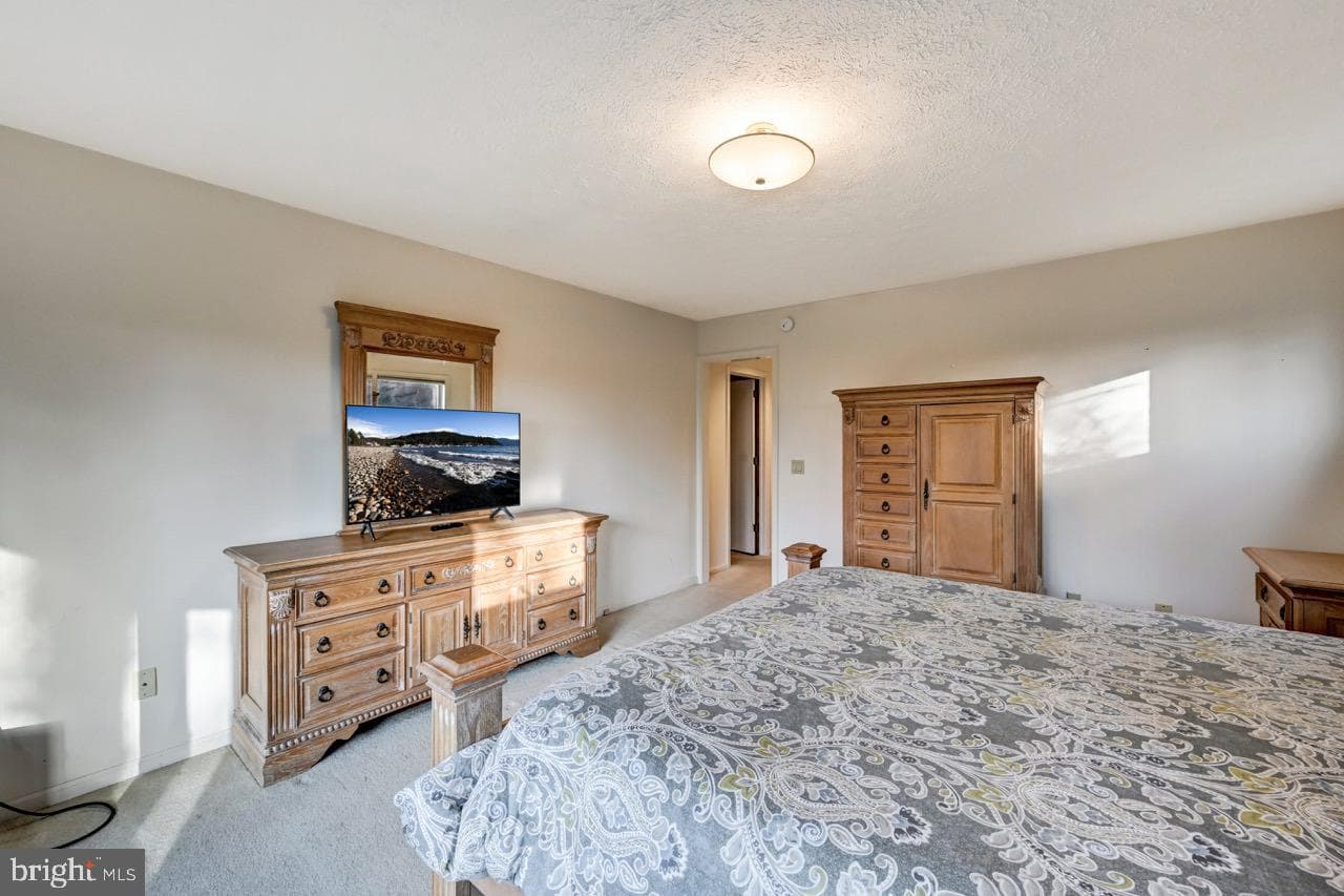 96 Wolf Road photo 40
