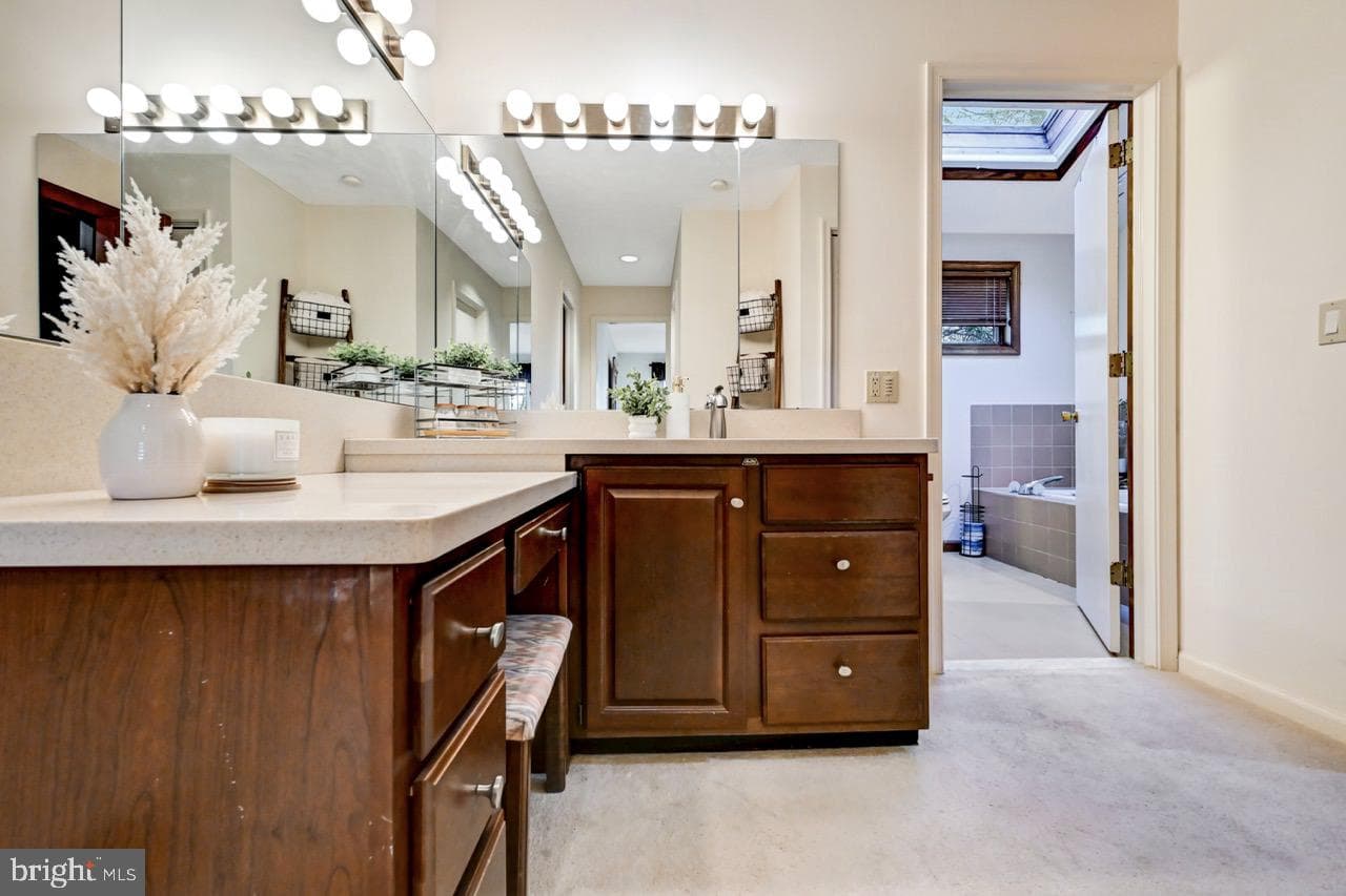 96 Wolf Road photo 41