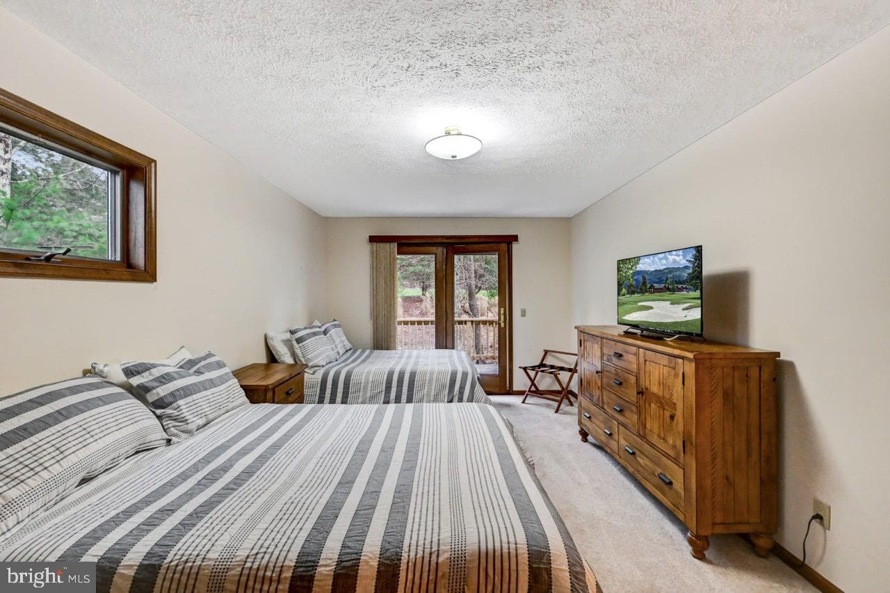 96 Wolf Road photo 64