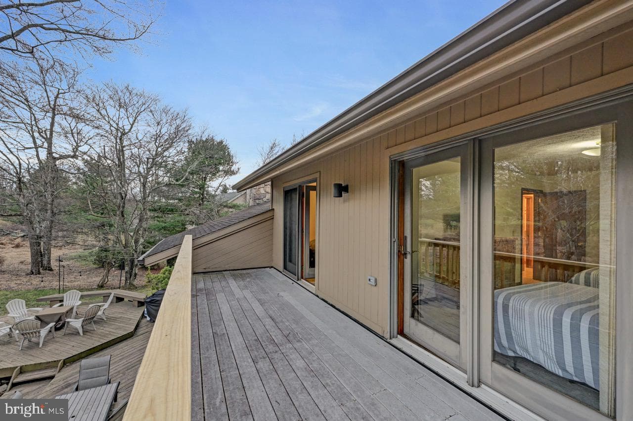 96 Wolf Road photo 70