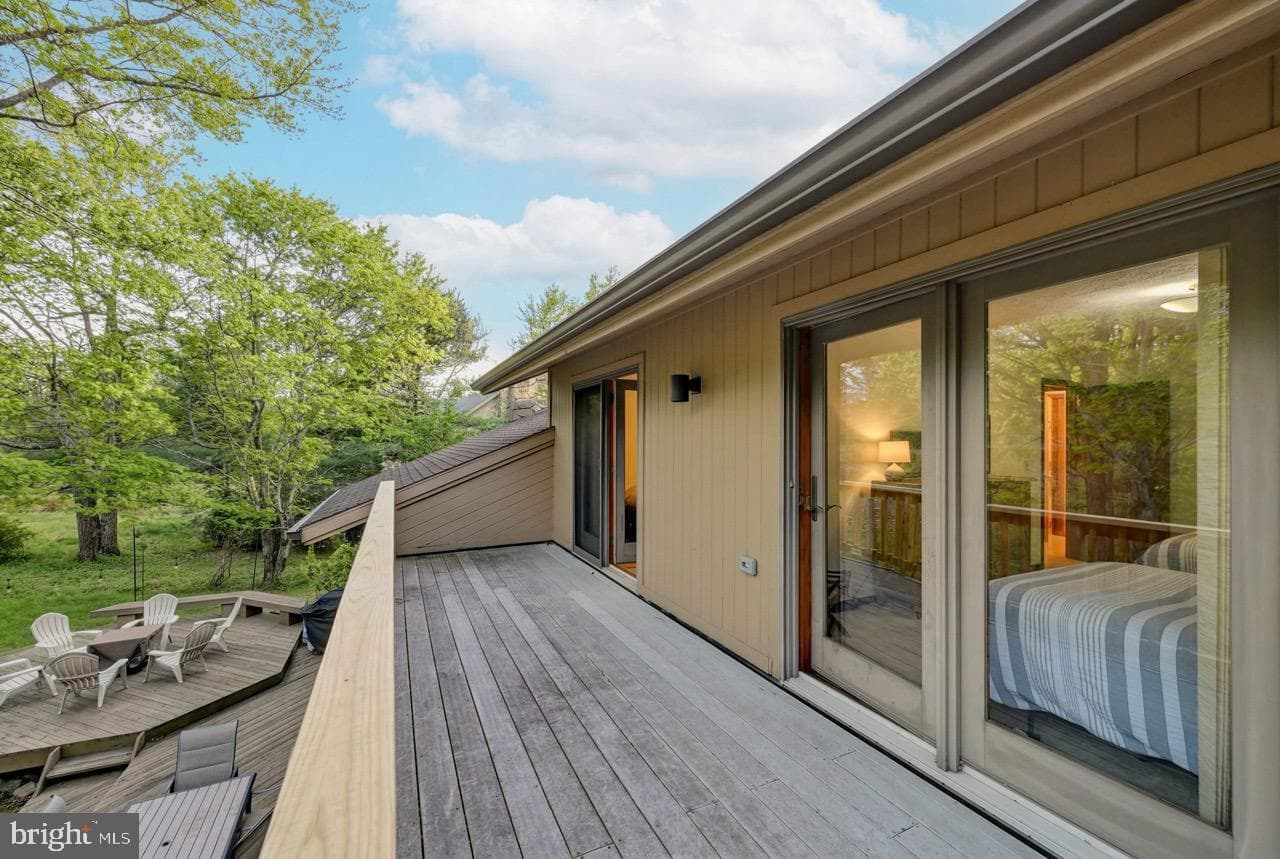 96 Wolf Road photo 71