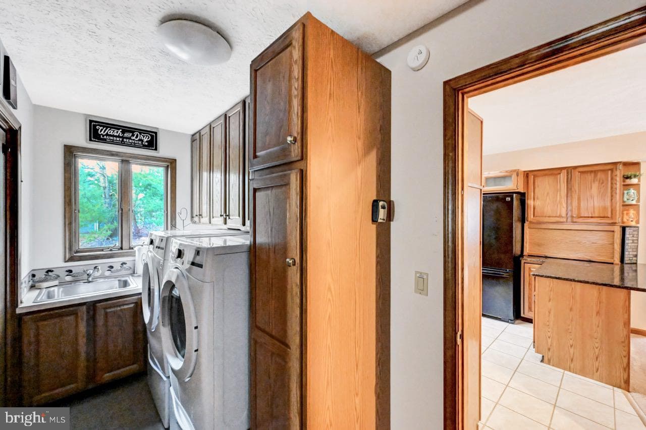 96 Wolf Road photo 72