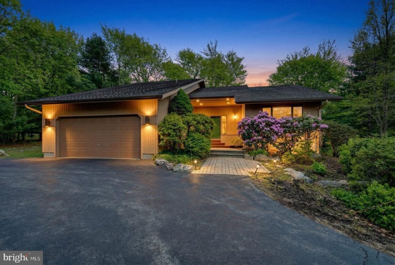 96 Wolf Road photo 9