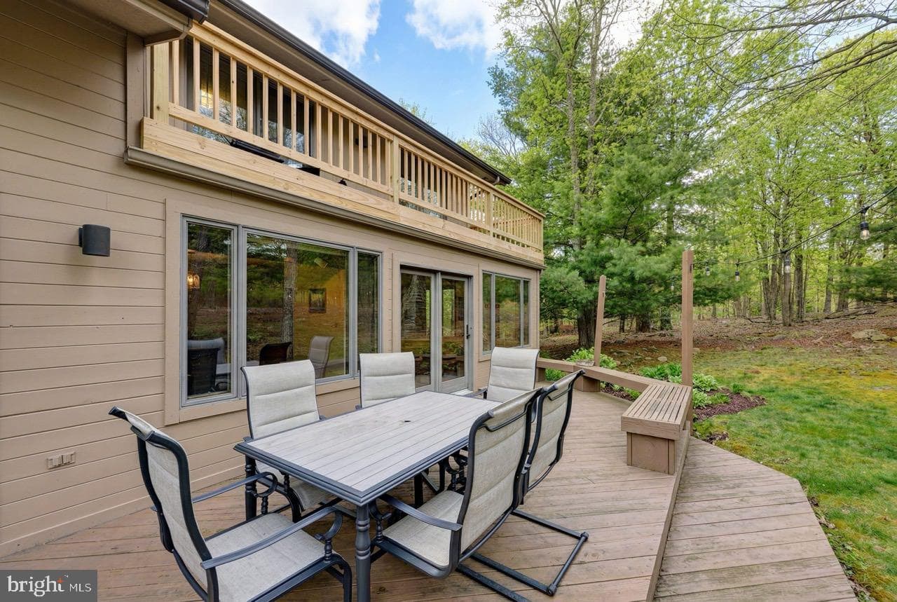 96 Wolf Road photo 92