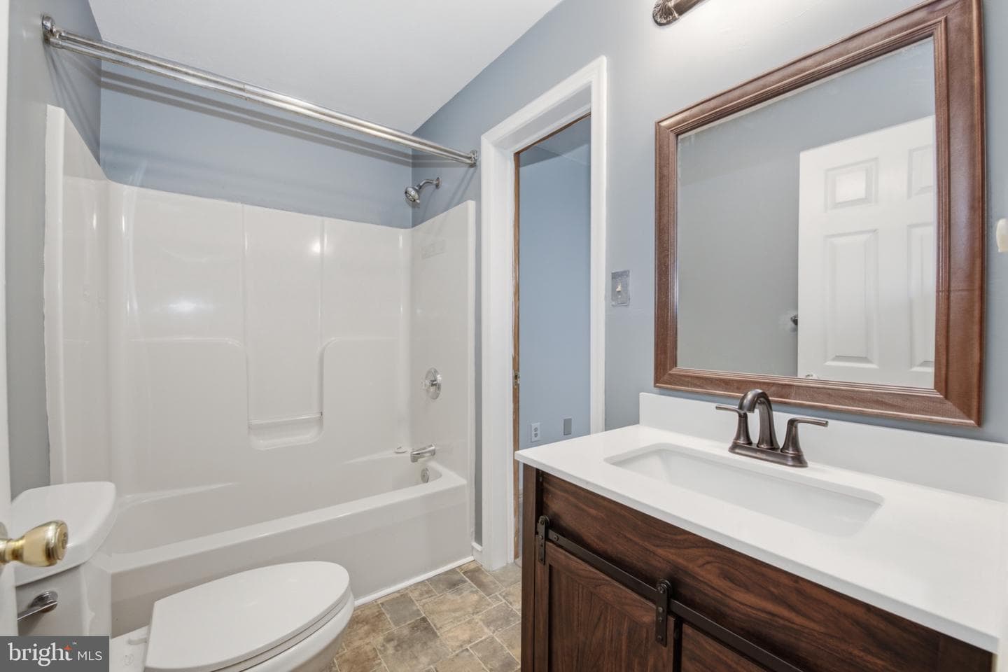 12 Sidney Mews photo 32