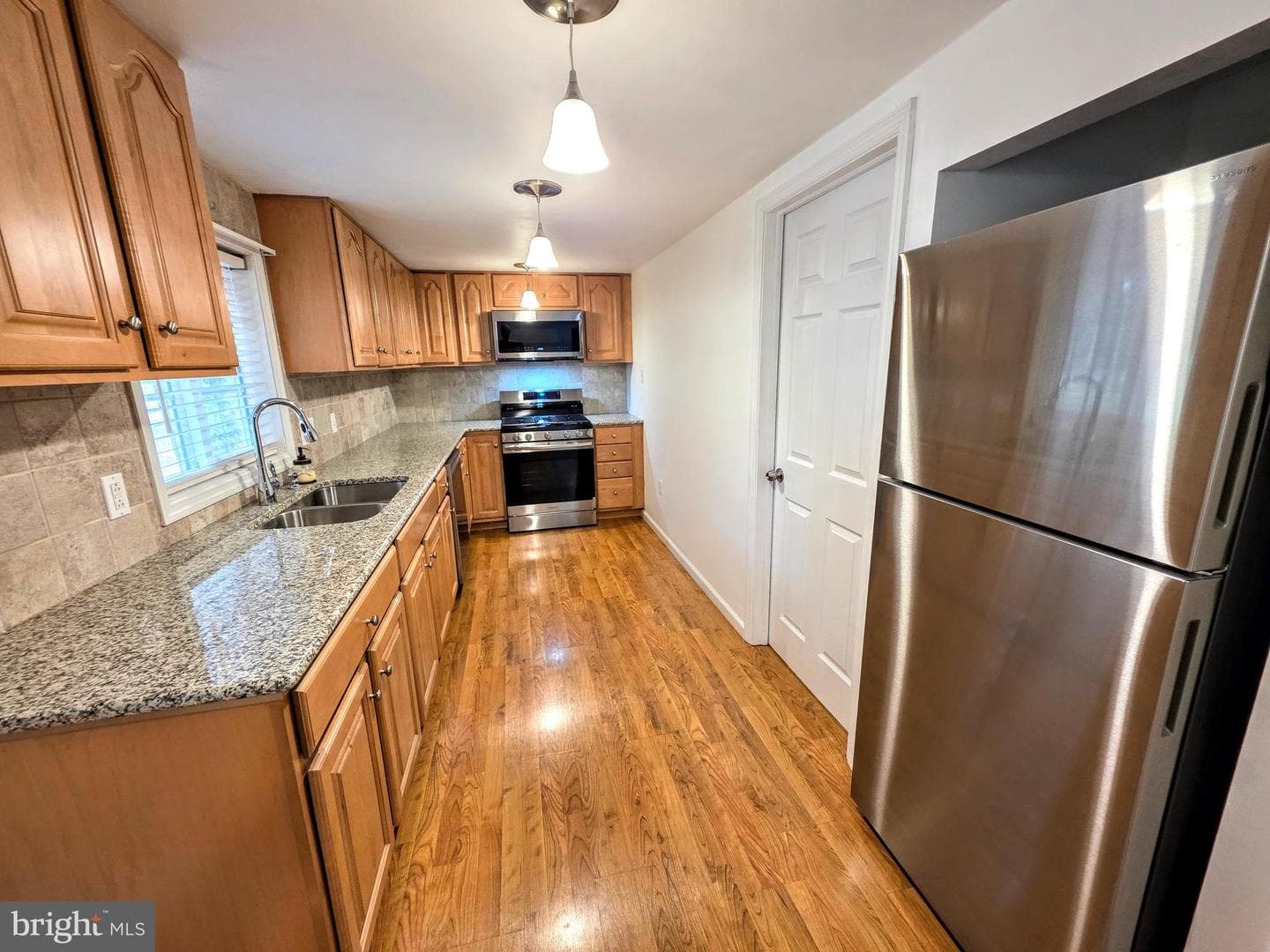105 White Oak Drive photo 6