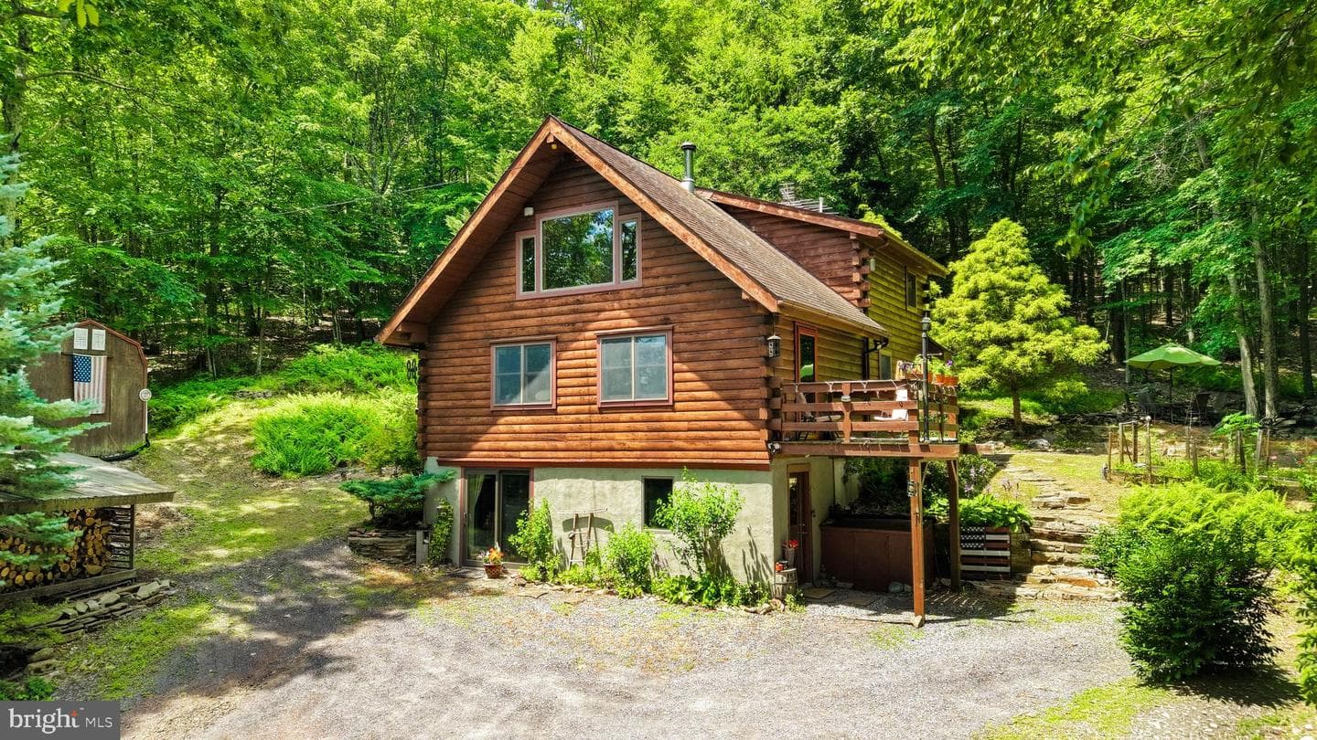 230 W Creek Drive, Lehighton