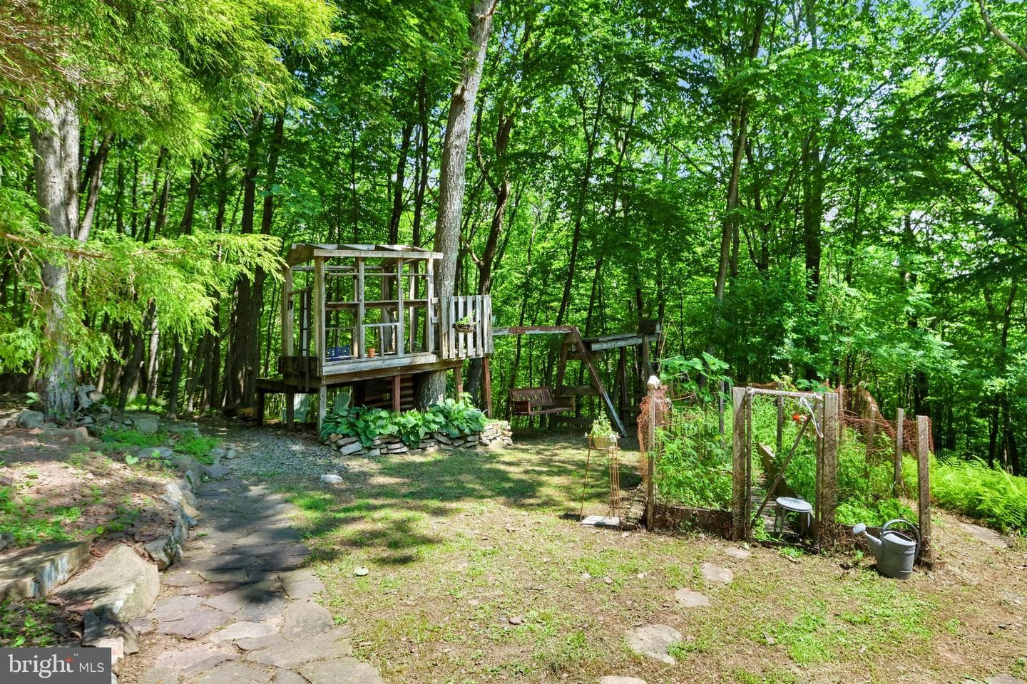 230 W Creek Drive photo 4