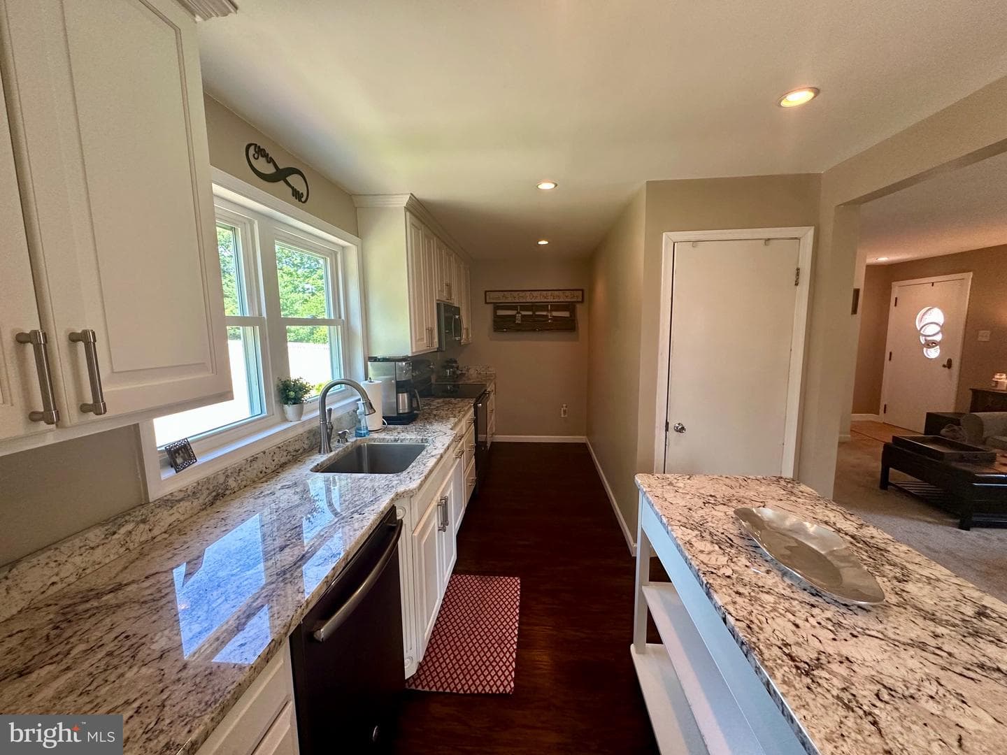 871 Lafayette Avenue photo 15