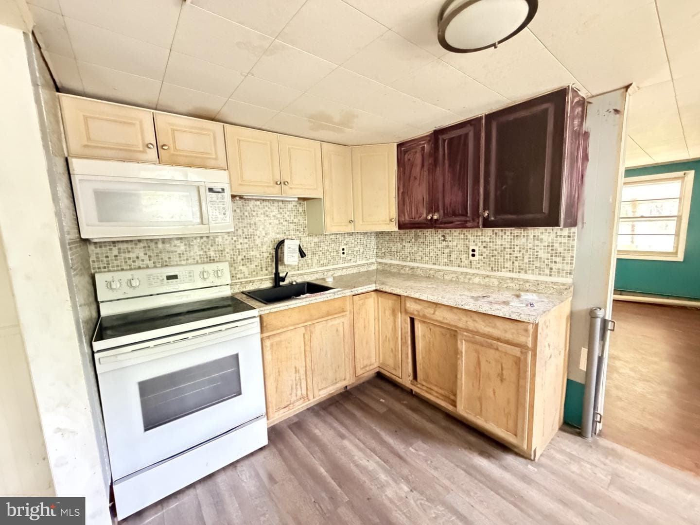 10 Cedar Lane photo 8