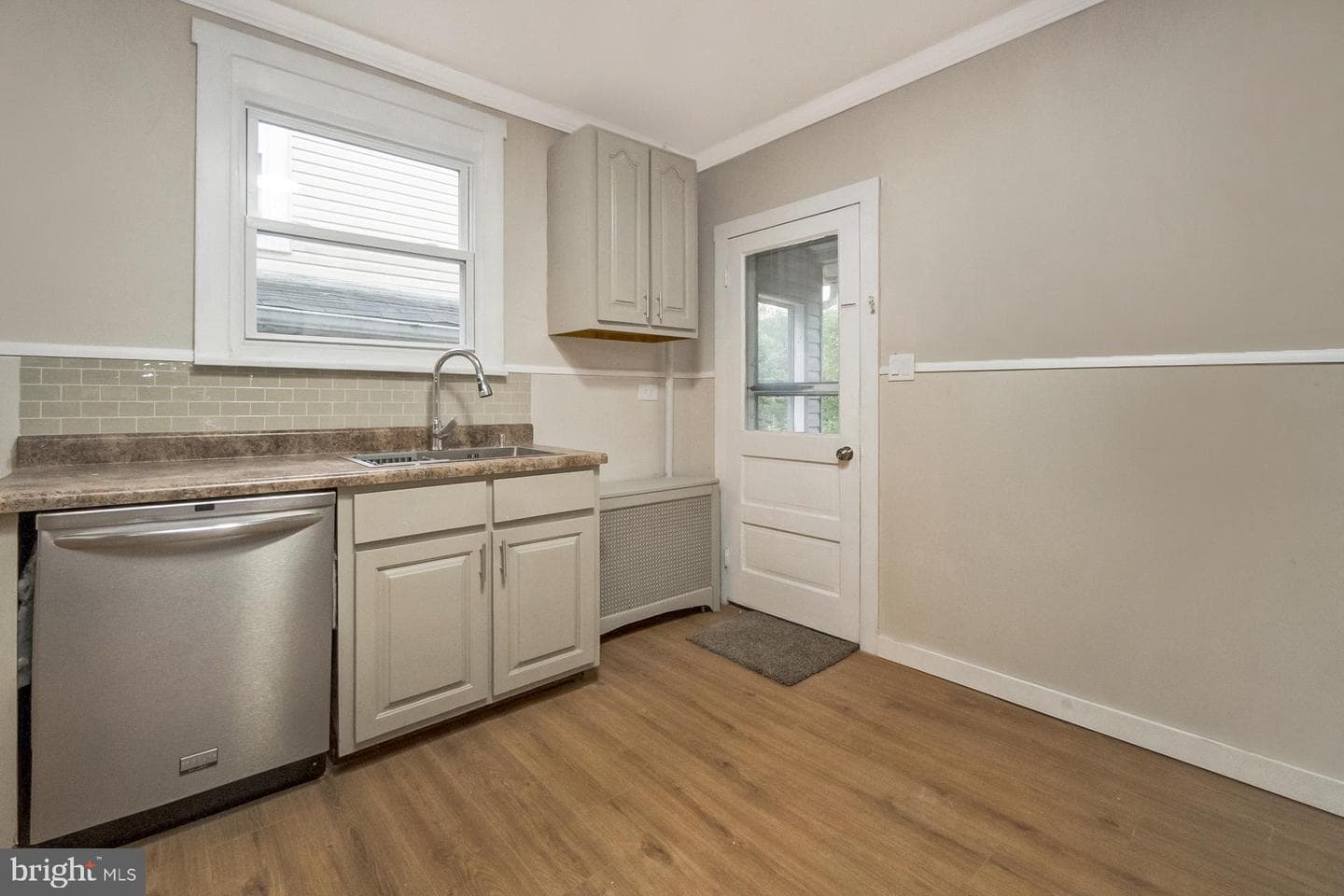 341 W Ridge Street photo 13