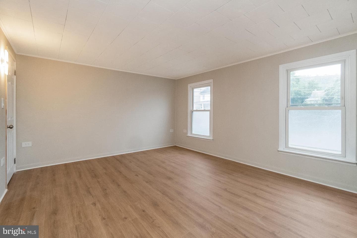 341 W Ridge Street photo 19