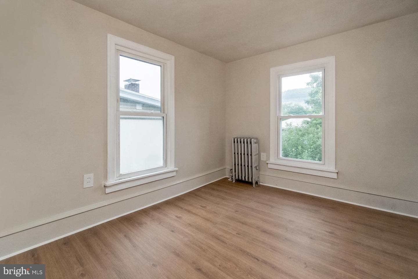 341 W Ridge Street photo 26