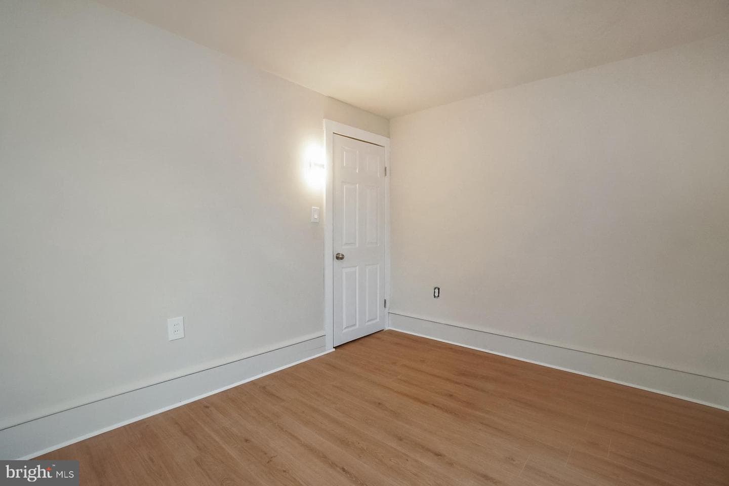 341 W Ridge Street photo 27