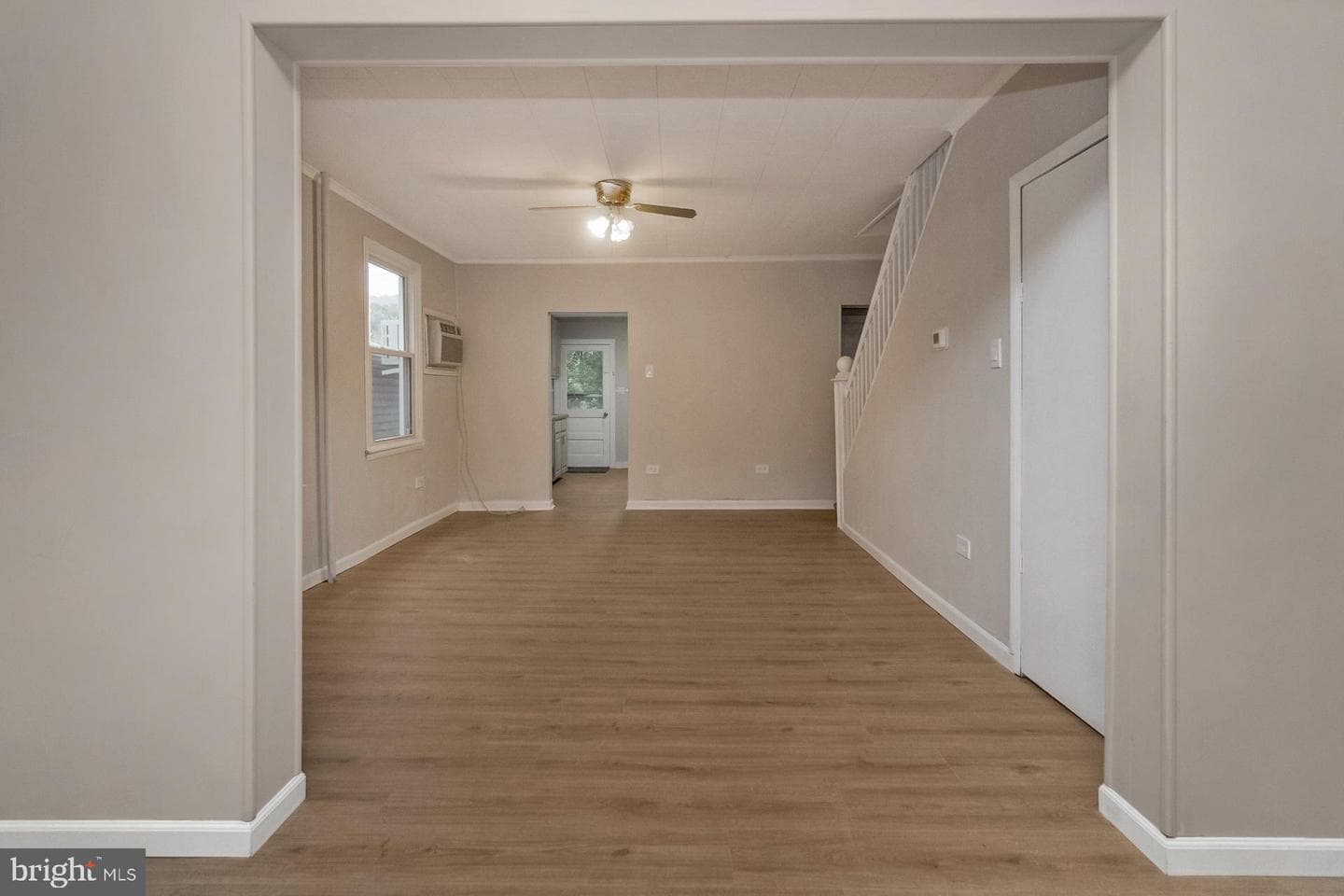 341 W Ridge Street photo 5