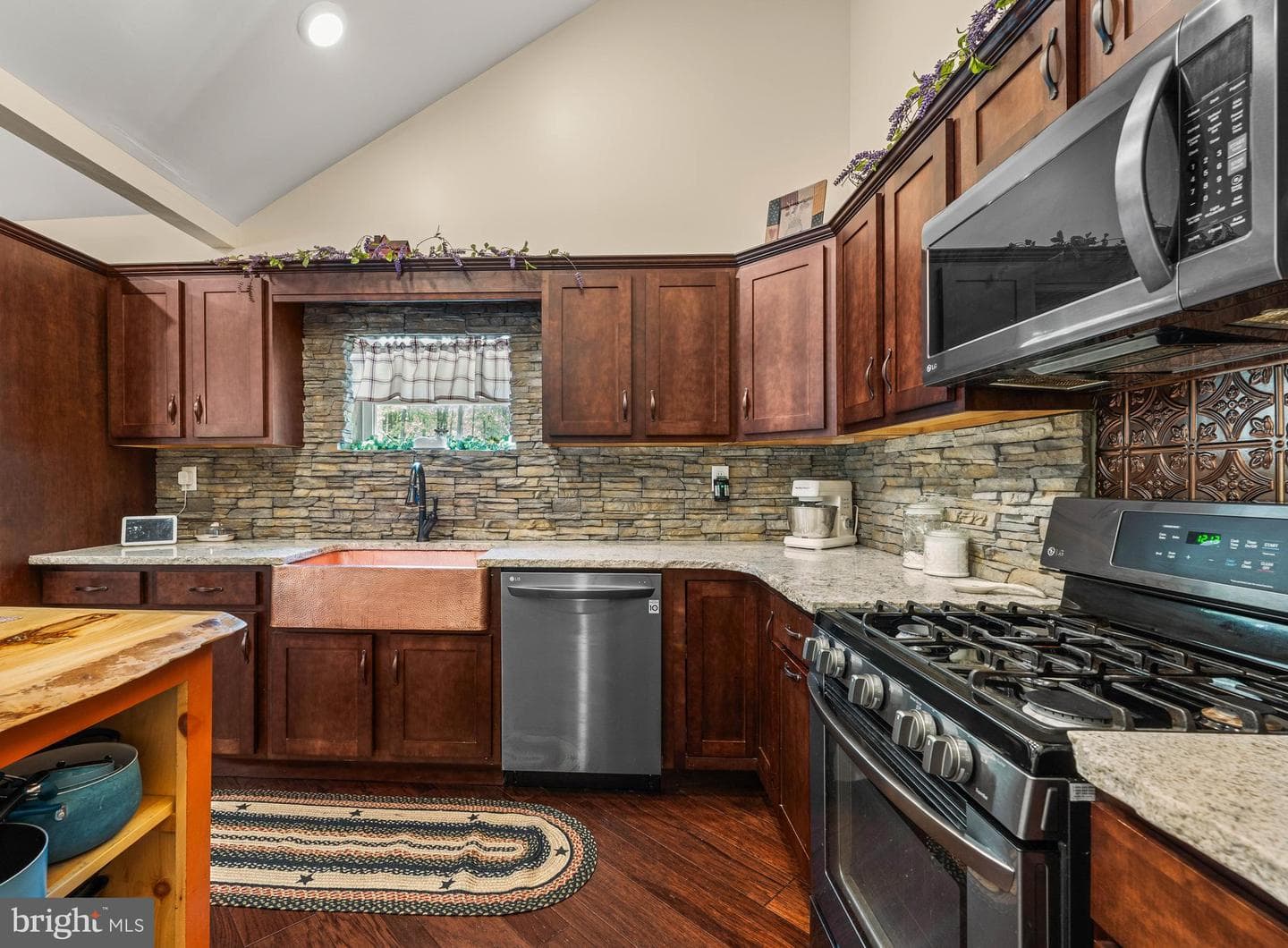 1328 Carrs Hill photo 10