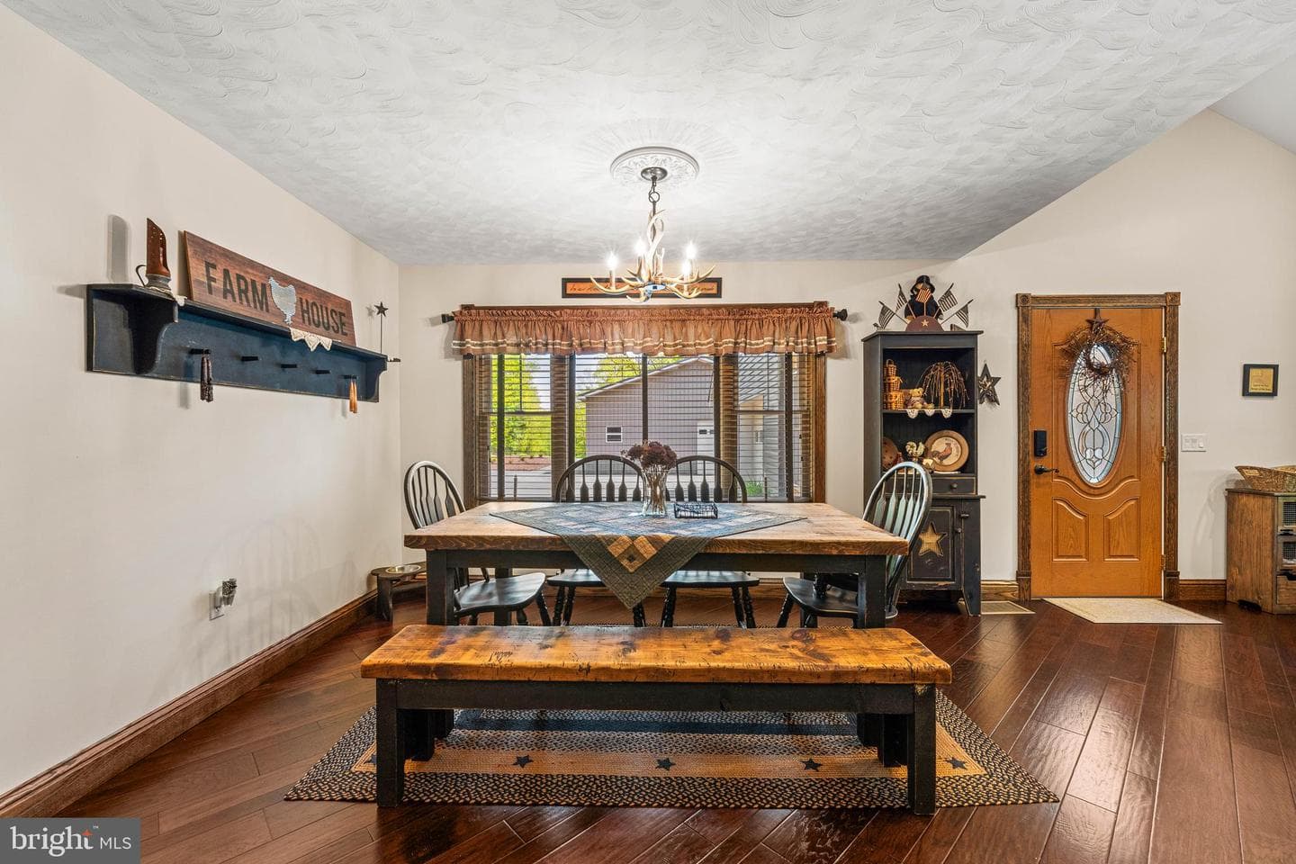 1328 Carrs Hill photo 14