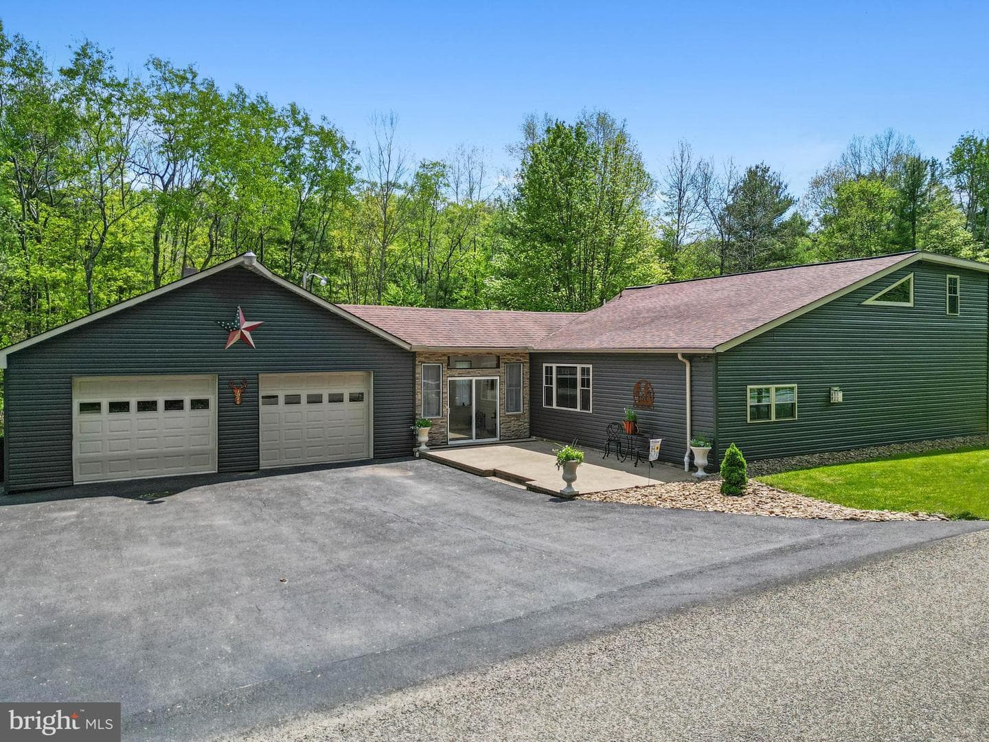 1328 Carrs Hill photo 2