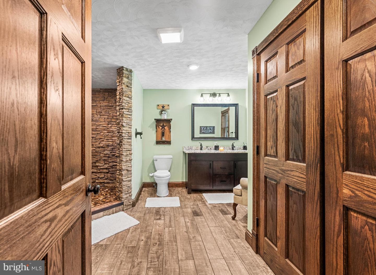 1328 Carrs Hill photo 22