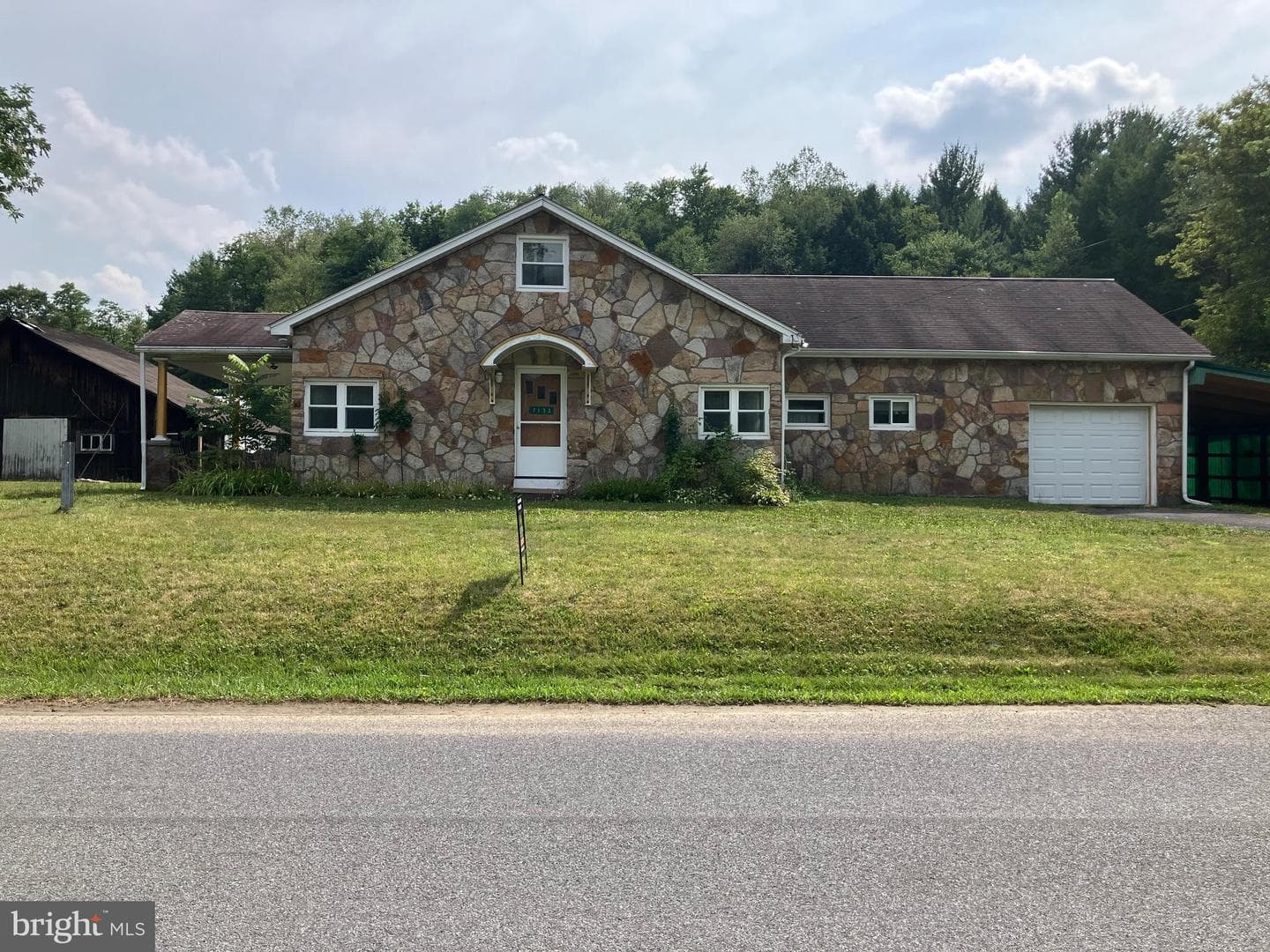 7133 Douglas Road photo 1