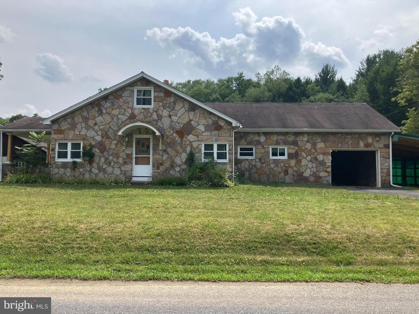 7133 Douglas Road photo 2