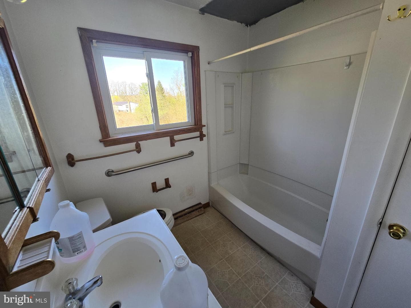 2578 Ashland Road photo 26