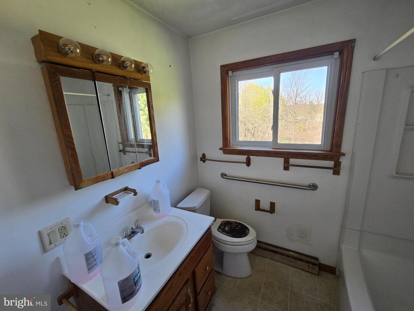 2578 Ashland Road photo 27