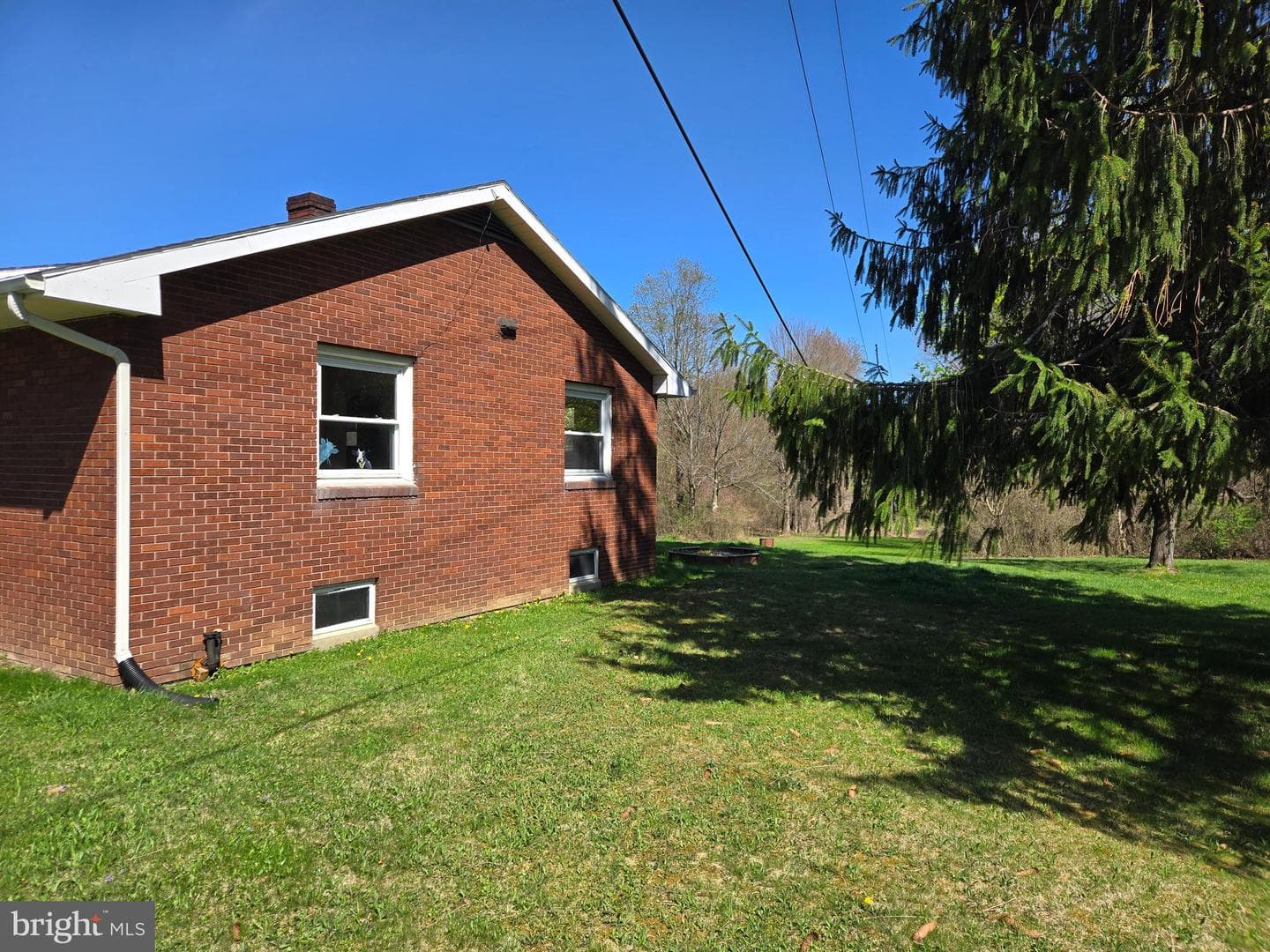 2578 Ashland Road photo 3