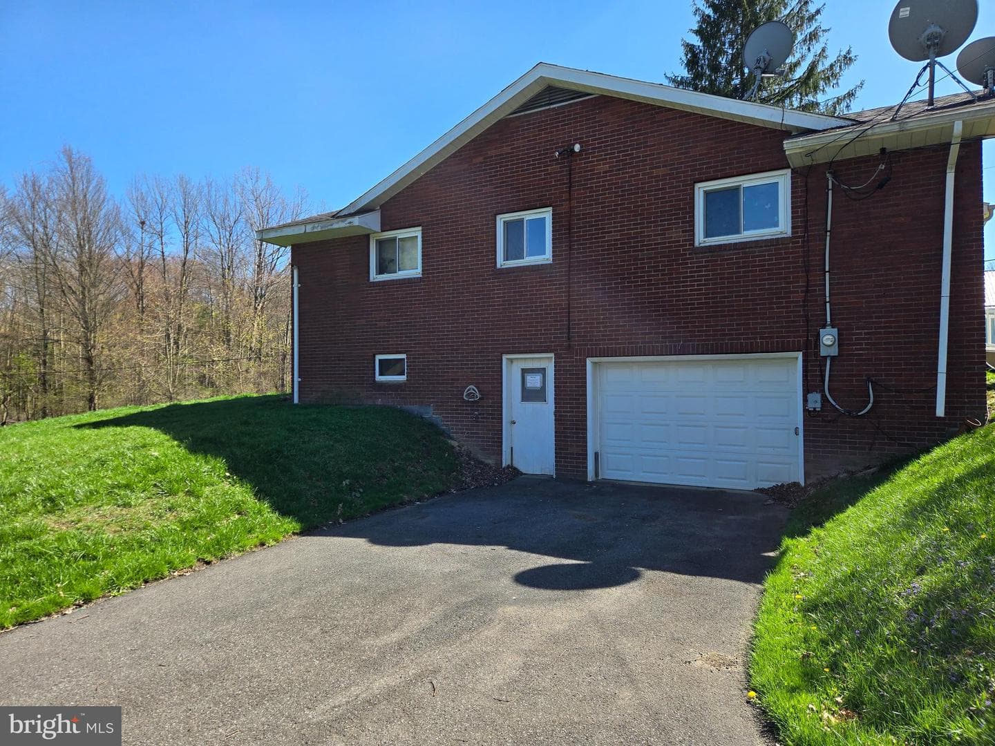 2578 Ashland Road photo 8