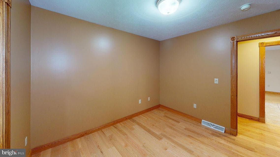 16364 Treasure Lake Road photo 28