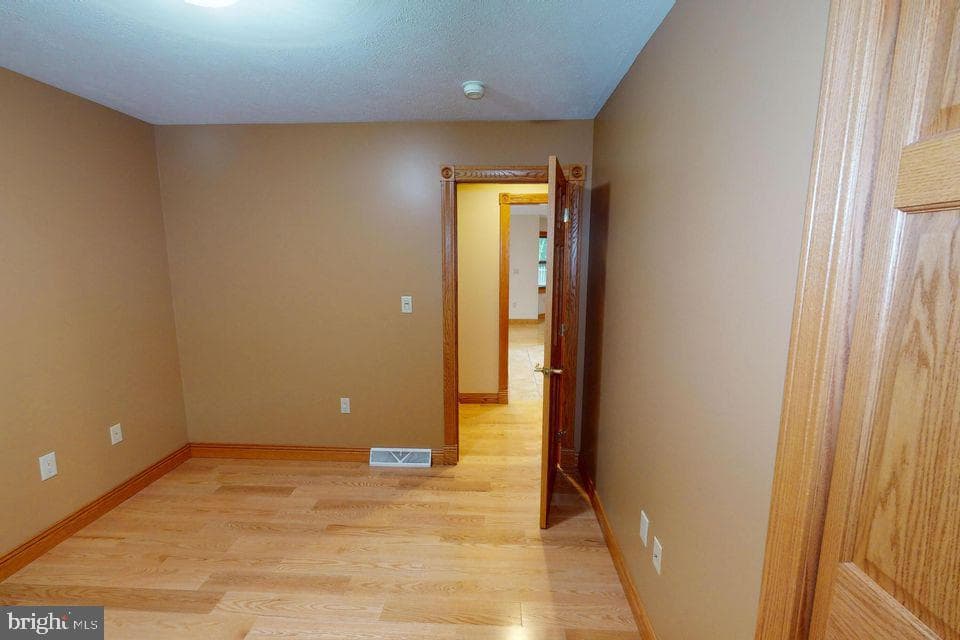 16364 Treasure Lake Road photo 33
