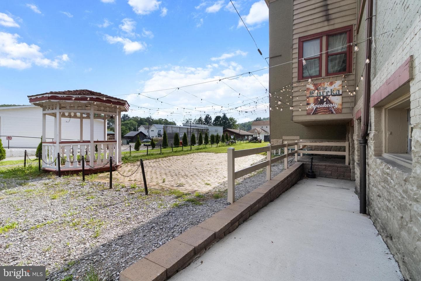 703 Hannah Street photo 48