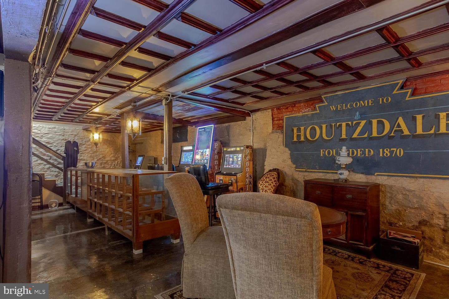 703 Hannah Street photo 6
