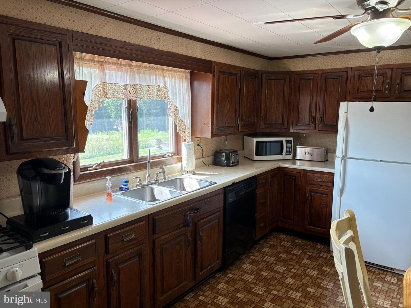 300 Fairview Road photo 2