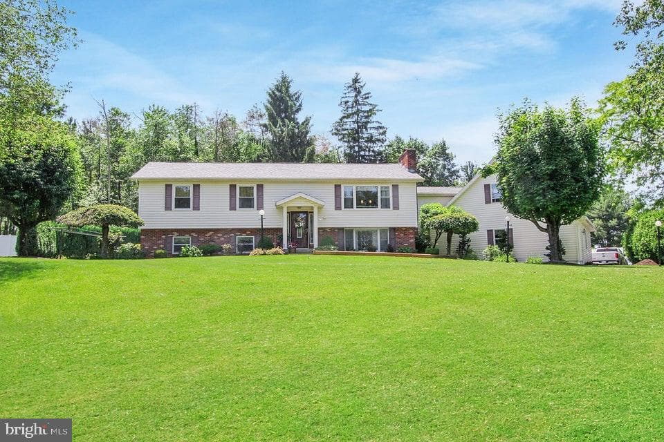 70 Sloping View Drive, Du Bois