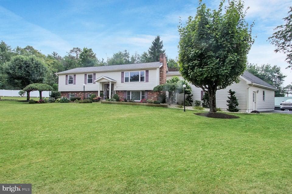 70 Sloping View Drive, Du Bois