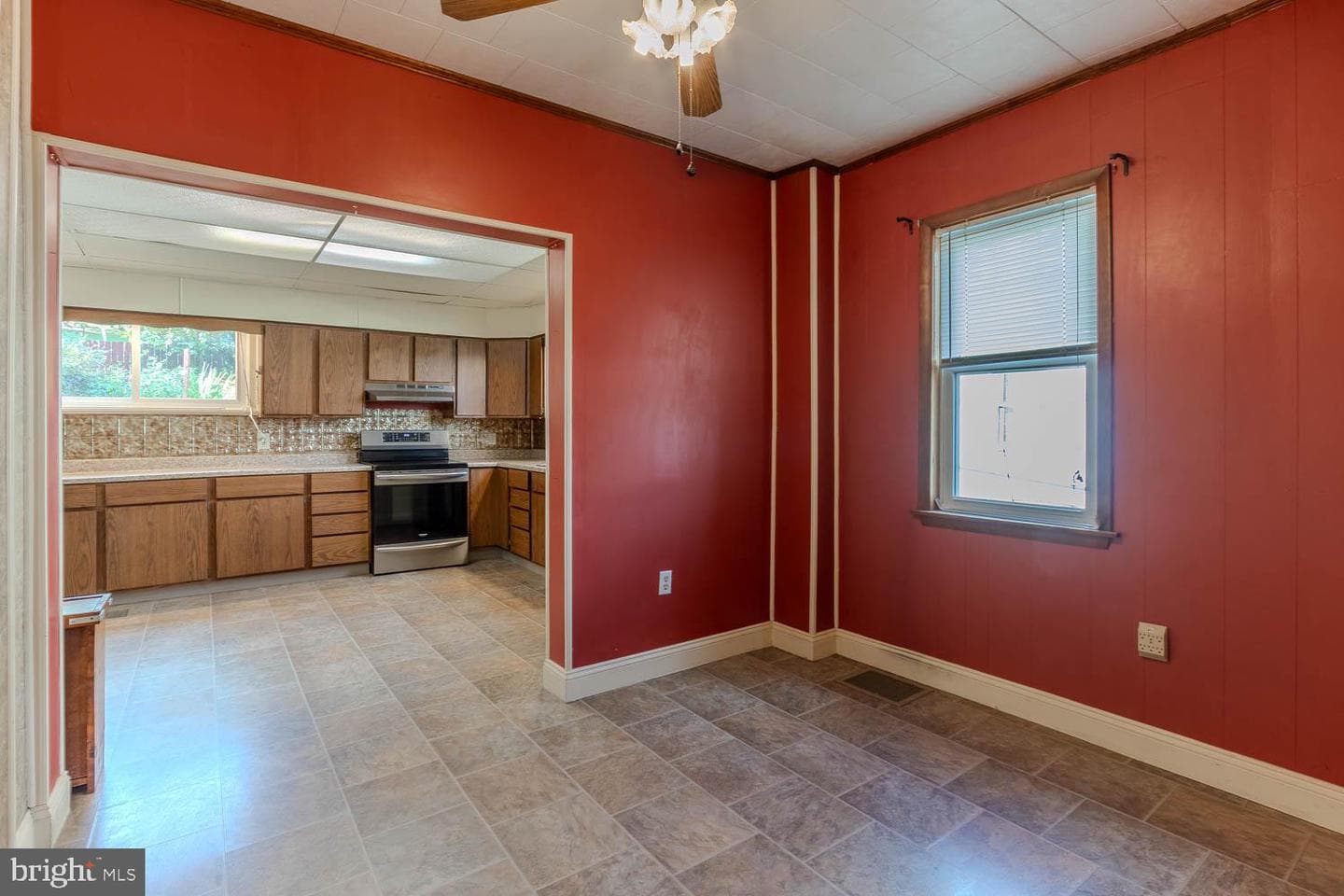 601 Laura Street photo 9