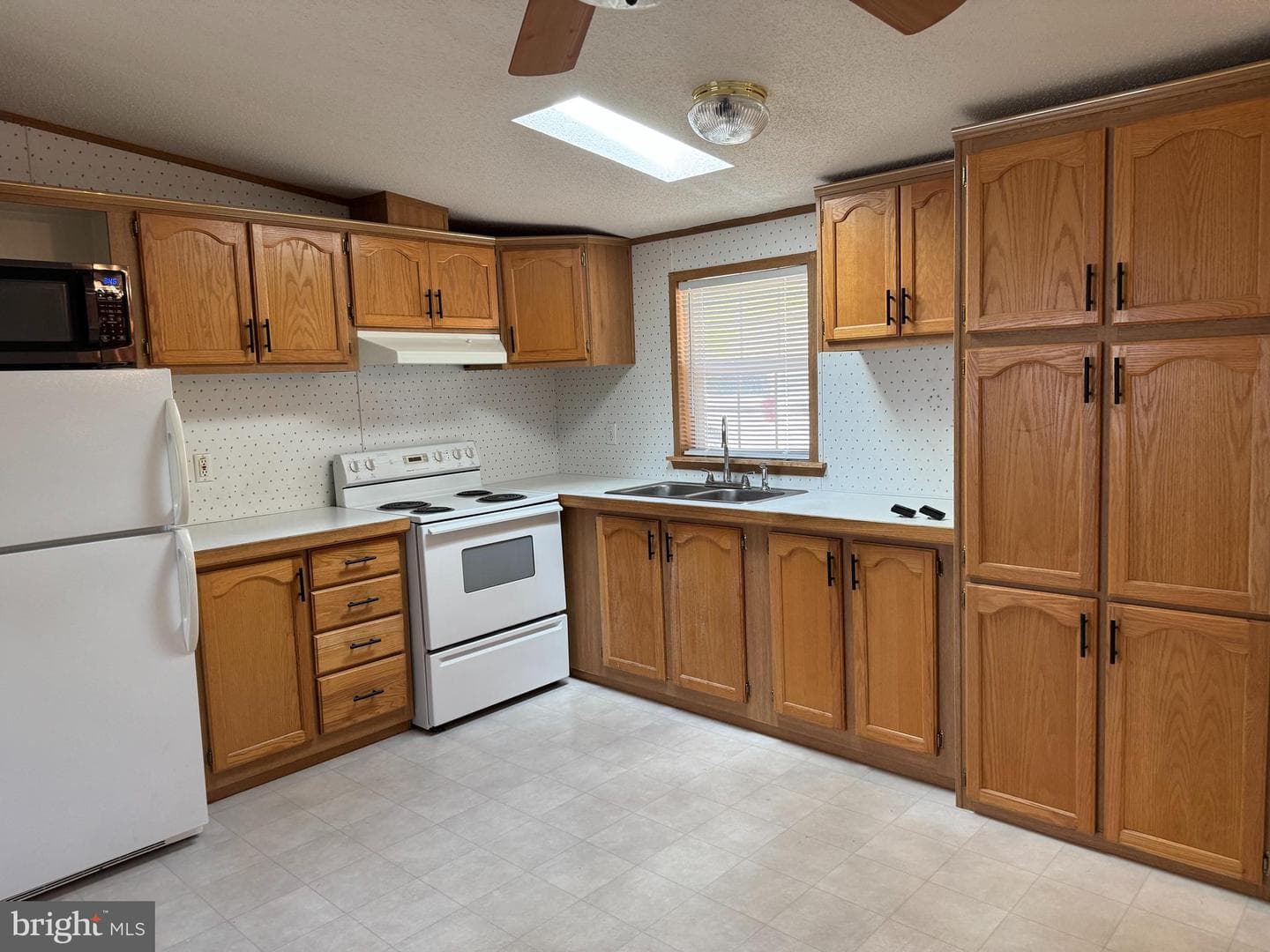 164 Walker Road photo 3